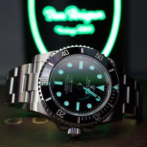 do rolex submariners have batteries|how to replace rolex battery.